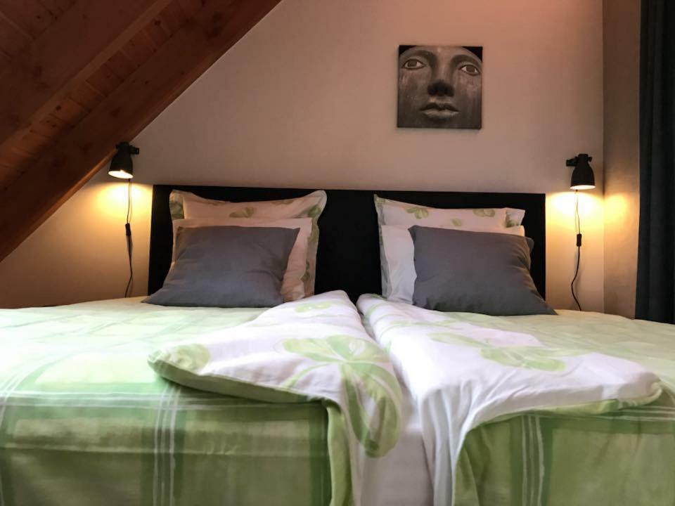 Gastenverblijf Chambre Damis - Geniet Van Haspengouw, Buiten En Binnen! Heers Exterior foto